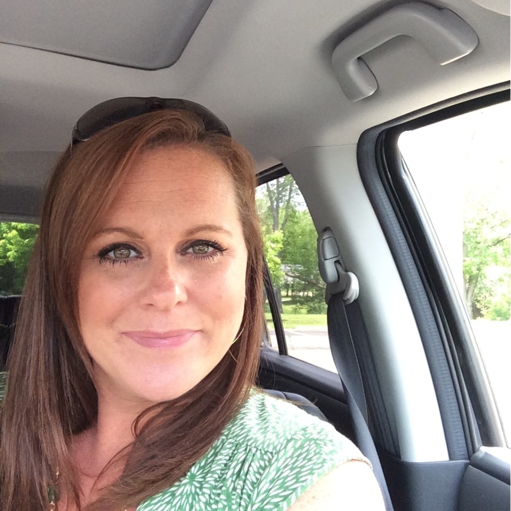 Meet your Posher, Lauren